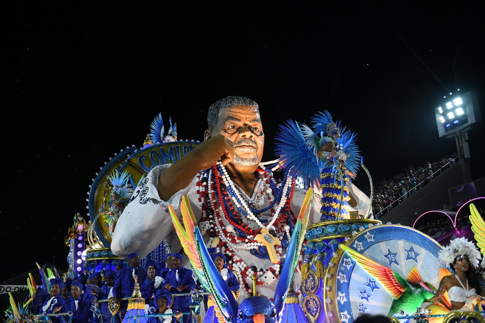 Carro alegórico em homenagem a Laíla， enredo da Beija-Flor em 2025 — Foto: Alex Ferro/Riotur
