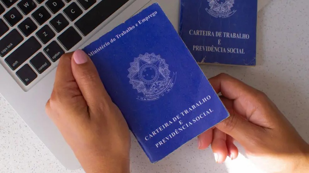Muitos contratos PJ são， na verdade， "CLT disfarçado"， com características típicas de vínculo empregatício — Foto: Getty Images via BBC